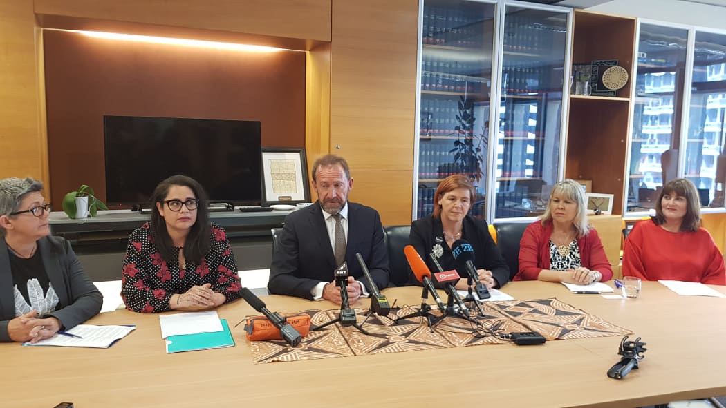 Conor Twyford, Wellington Sexual abuse HELP foundation; Kyla Rayner, Wellington Rape Crisis; Minister Andrew Little; Under-Secretary Jan Logie;
Kim McGregor, chief victims’ advisor; Steph Dyhrberg, Wellington Women Lawyers’ Association.