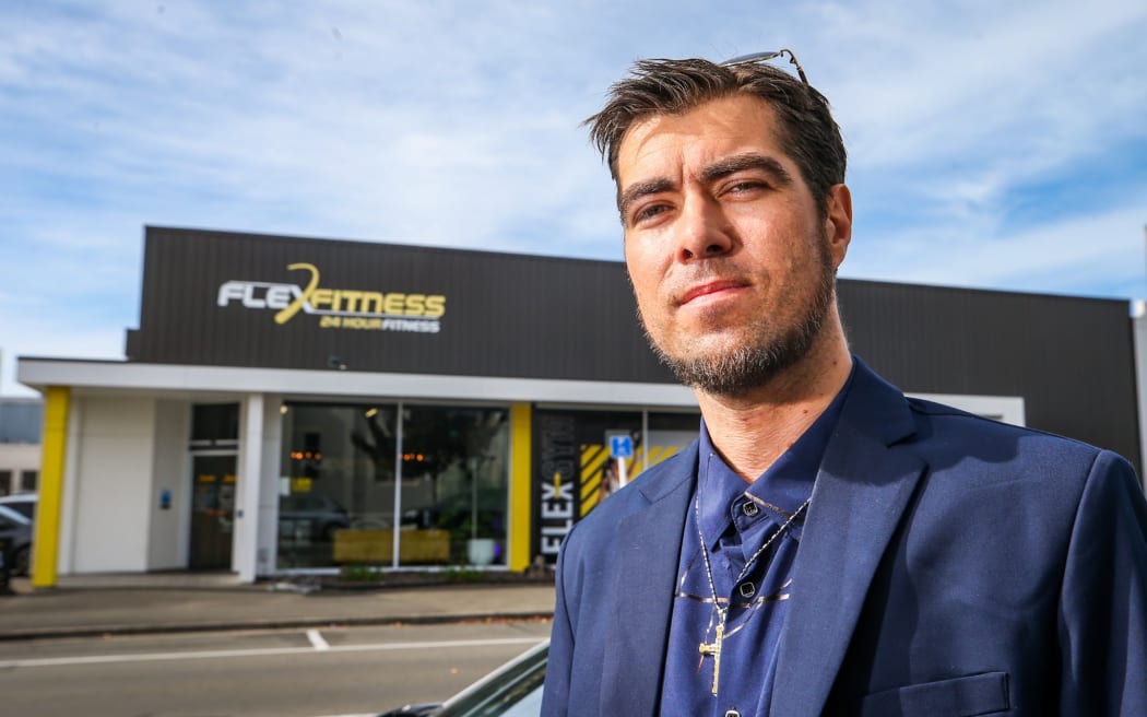 Arthur Eagle believes he was unfairly evicted from FlexFitness Hastings for staying too long, but the gym says he broke multiple rules.
