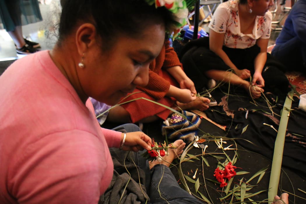 Participants at the Kiribati weaving demonstration in Te Papa said they enjoyed having a go at making Te Itera or floral head wreaths.