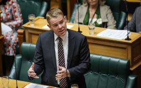 Chris Hipkins speaks in an urgent debate on the travel bubble