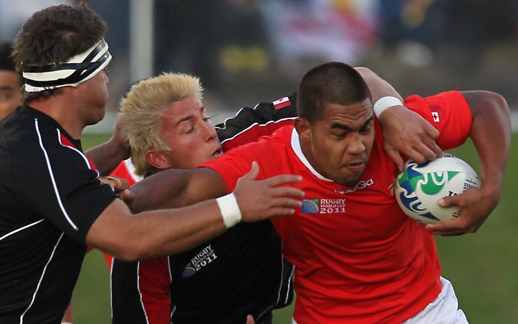 Sione Vaiomo'unga carries the ball for Tonga in the 2011 Rugby World Cup