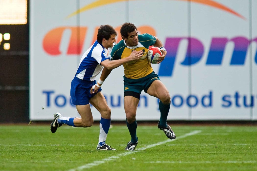 Afusipa Taumoepeau in action for the Australian Sevens team at the 2009 USA Sevens in San Diego.