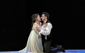 A scene from Roméo et Juliette at the Metropolitan Opera