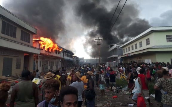 Thursday saw more looting and burning in the Solomon Islands capital Honiara as local police were overwhelmed by angry mobs. November 2021