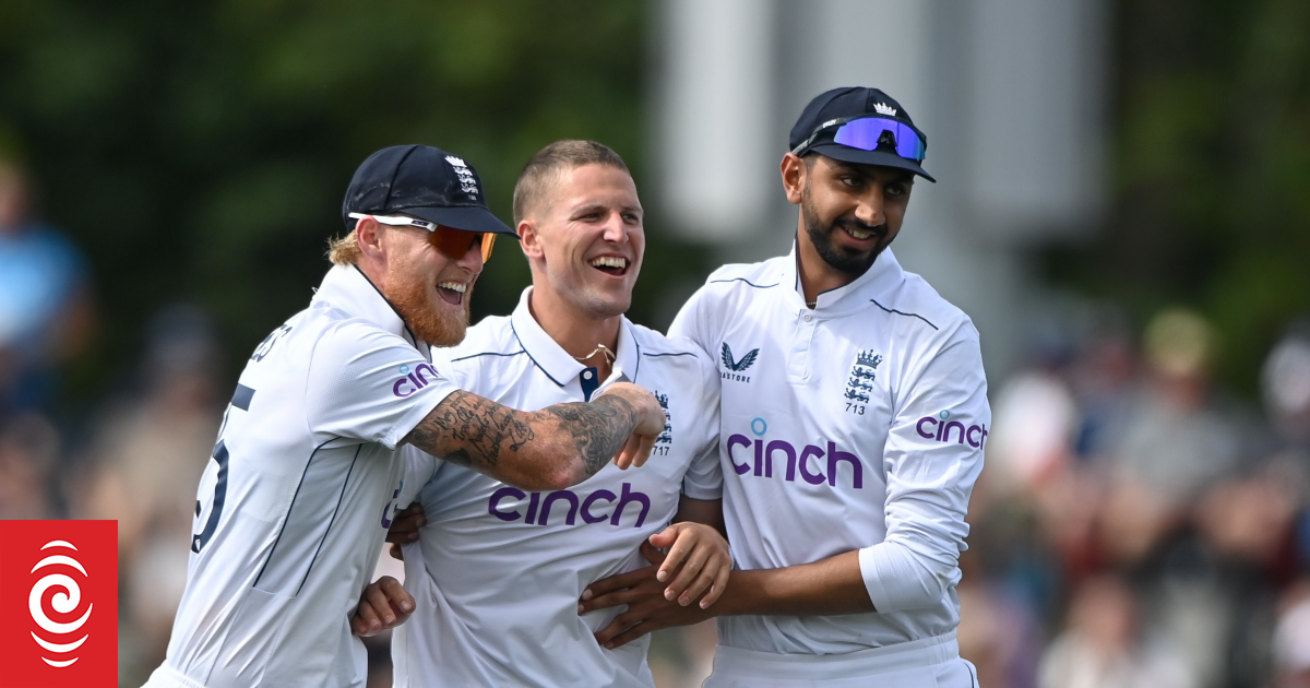 Cricket: England takes first day honors against Black Caps in Christchurch