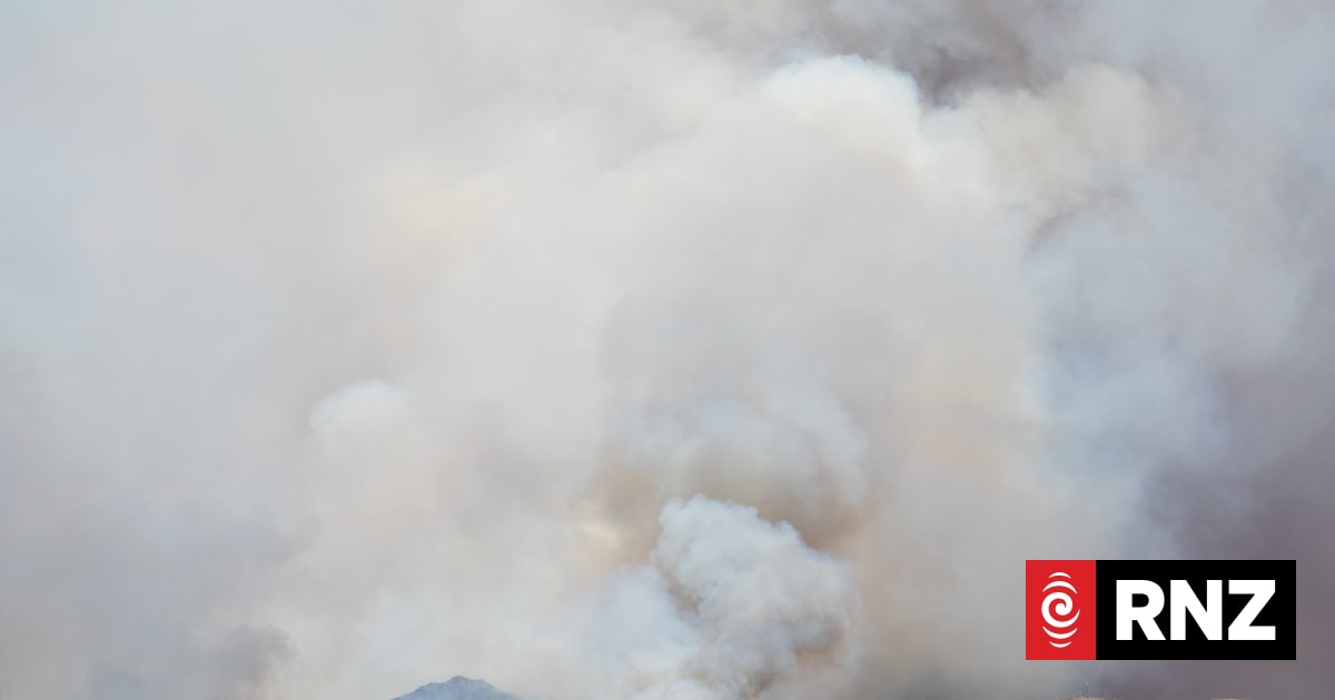 Tens of thousands ordered to evacuate in Nevada as fire threatens Reno