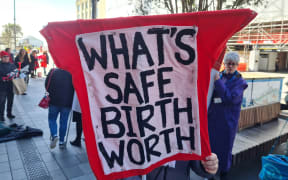 Midwives strike in Auckland