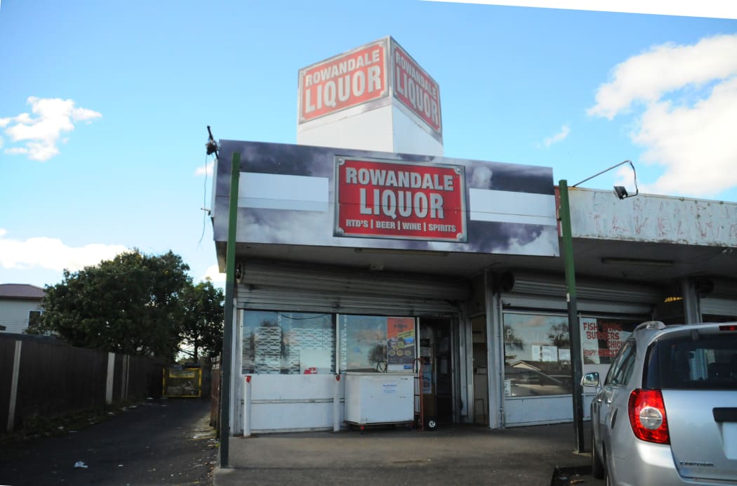 Manurewa’s Rowandale Liquor which has been the subject of a complaint over an alleged breach of the Auckland Council’s sign regulations.