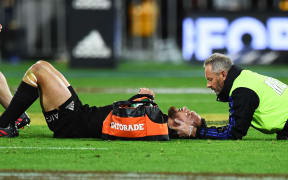 All Black first five Aaron Cruden receives treatment, Wellington 2016.