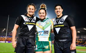 Laishon Albert-Jones of New Zealand, Mackenzie Wiki of the Cook Islands and Charlotte Scanlan of New Zealand pose for a photograph after the game - New Zealand Kiwi Ferns v Cook Islands, The Rugby League World Cup England 2021 (played in 2022) at LNER Community Stadium, York, England on Sunday 6 November 2022.
© Mandatory credit: Will Palmer / www.photosport.nz