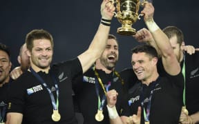 Dan Carter and Richie McCaw celebrate victory in the 2015 Rugby World Cup.