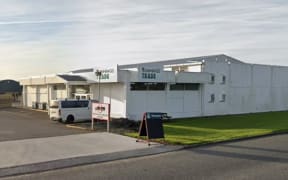 Sherwin Ampaguey Tumapang held a managerial position at the Bunnings Bell Block Trade Centre.