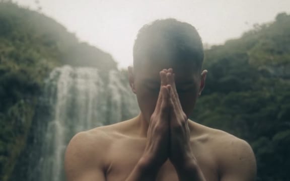 Still from Netsky's 'Mixed Feelings' video