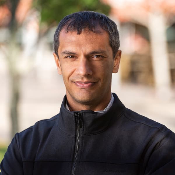 Dr Suresh Muthukumaraswamy