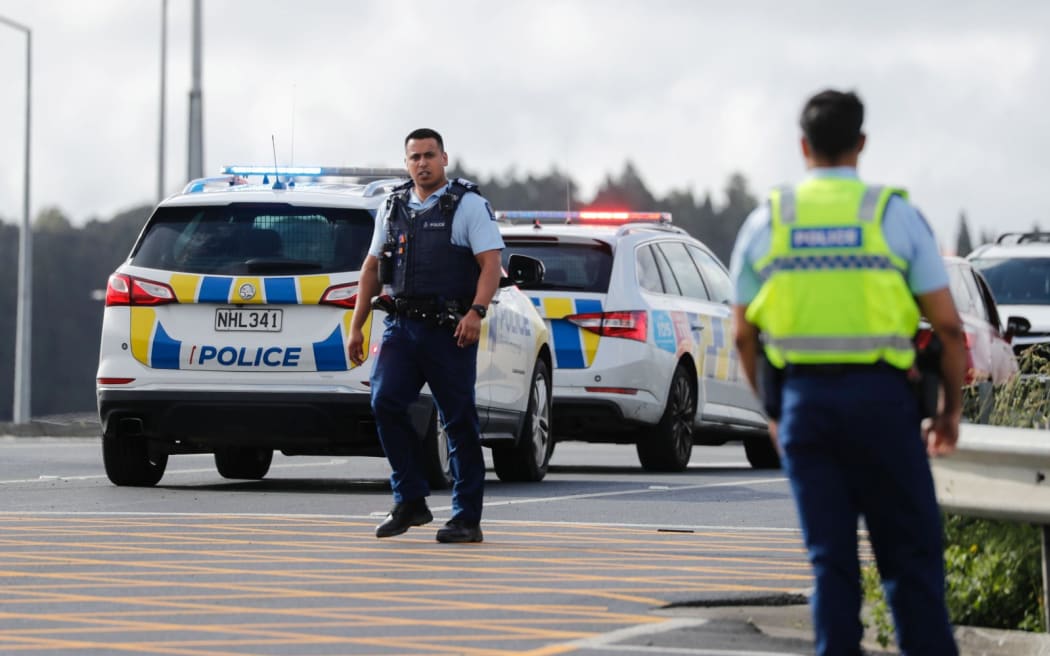 Police respond to an armed incident on Lincoln Road Henderson at State Highway 16 SH16
New Zealand Herald photograph by Dean Purcell 27 September 2023