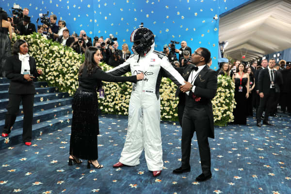 Damson Idris attends the 2025 Met Gala Celebrating "Superfine: Tailoring Black Style" at Metropolitan Museum of Art on May 05, 2025 in New York City.