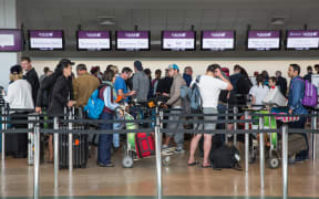 Queues at Auckland International Airport