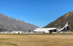 Air New Zealand plane Queenstown Airport