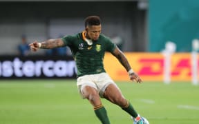 South Africa's Elton Jantjies scores a conversion goal during the first half of the Pool B match in the 2019 Rugby World Cup Japan against Canada at Kobe Misaki Stadium in Kobe City, Hyogo Prefecture on Oct. 8, 2019. ( The Yomiuri Shimbun ) (Photo by Naoya Masuda / Yomiuri / The Yomiuri Shimbun via AFP)