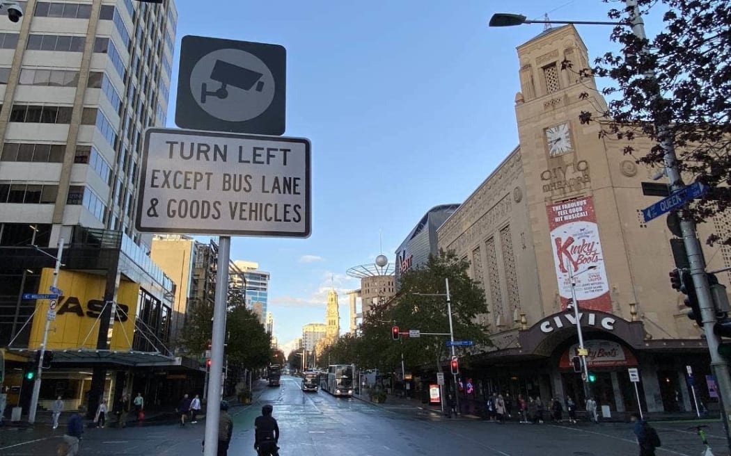 Section of Queen St in Auckland