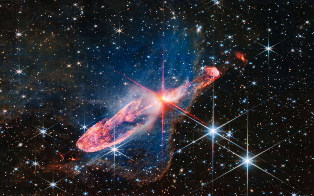 NASA’s James Webb Space Telescope captures a tightly bound pair of actively forming stars, known as Herbig-Haro 46/47, in high-resolution near-infrared light.