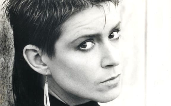 Shona Laing, 1987