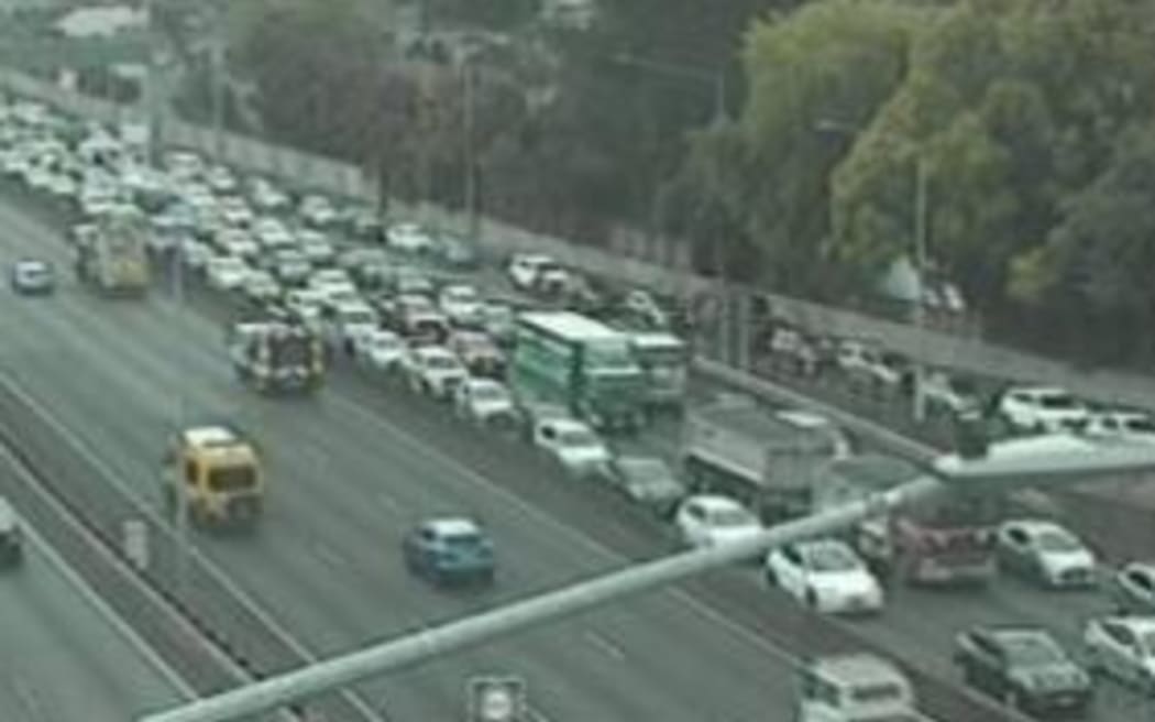 SH1 Greenlane Interchange - Auckland traffic on 22 October 2024.