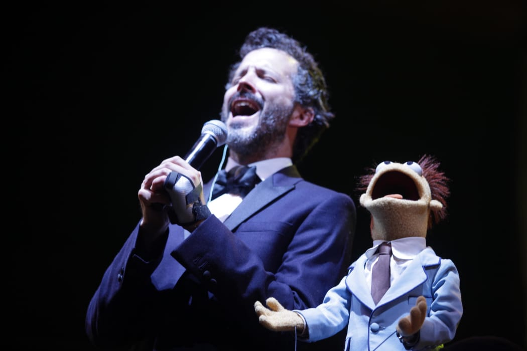 Bret McKenzie and Walter perform 'Man or Muppet'