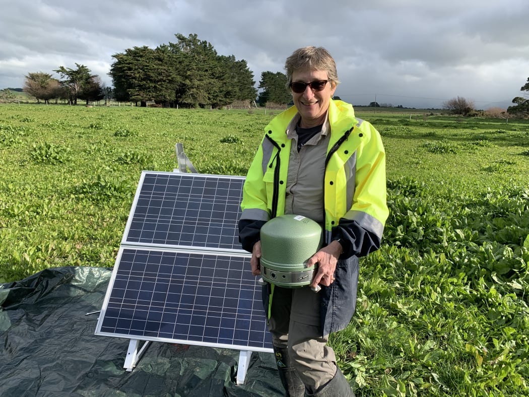 Prof. Martha Savage installs a seismic noise detector