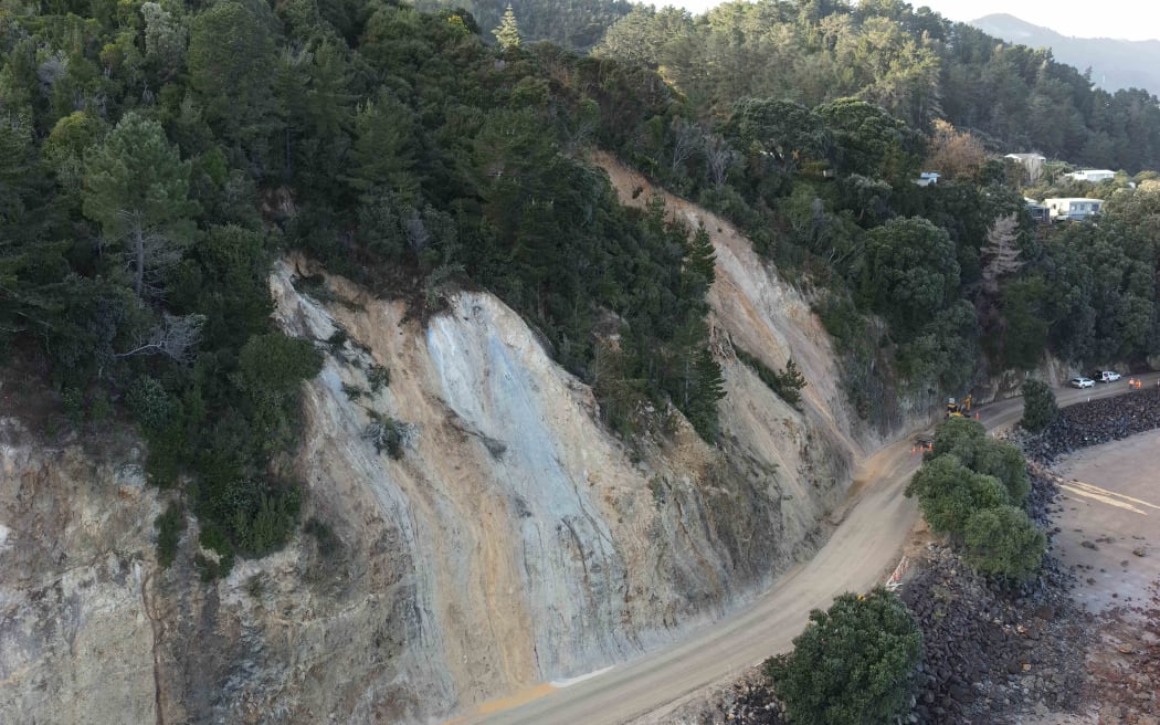 State highway 25 reopens during the day between Ruamahunga and Waiomu.