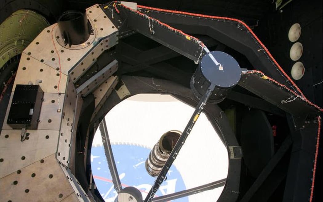 SOFIA has a telescope with a diameter of 2.5 metres.