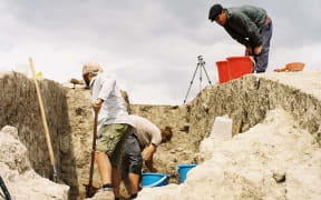Dr Rachel Kinaston and her team excavating for human remains and artefacts from the middle ages in an Uzbekistan village.