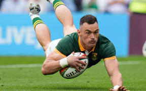 Jesse Kriel of South Africa dives over to score a try.
