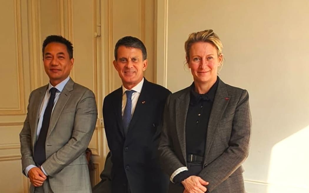 New Caledonia’s key economic leaders Mimsy Daly and David Guyenne with French Minister for Overseas Manuel Valls – 8 February 2025 - PHOTO MEDEF NC