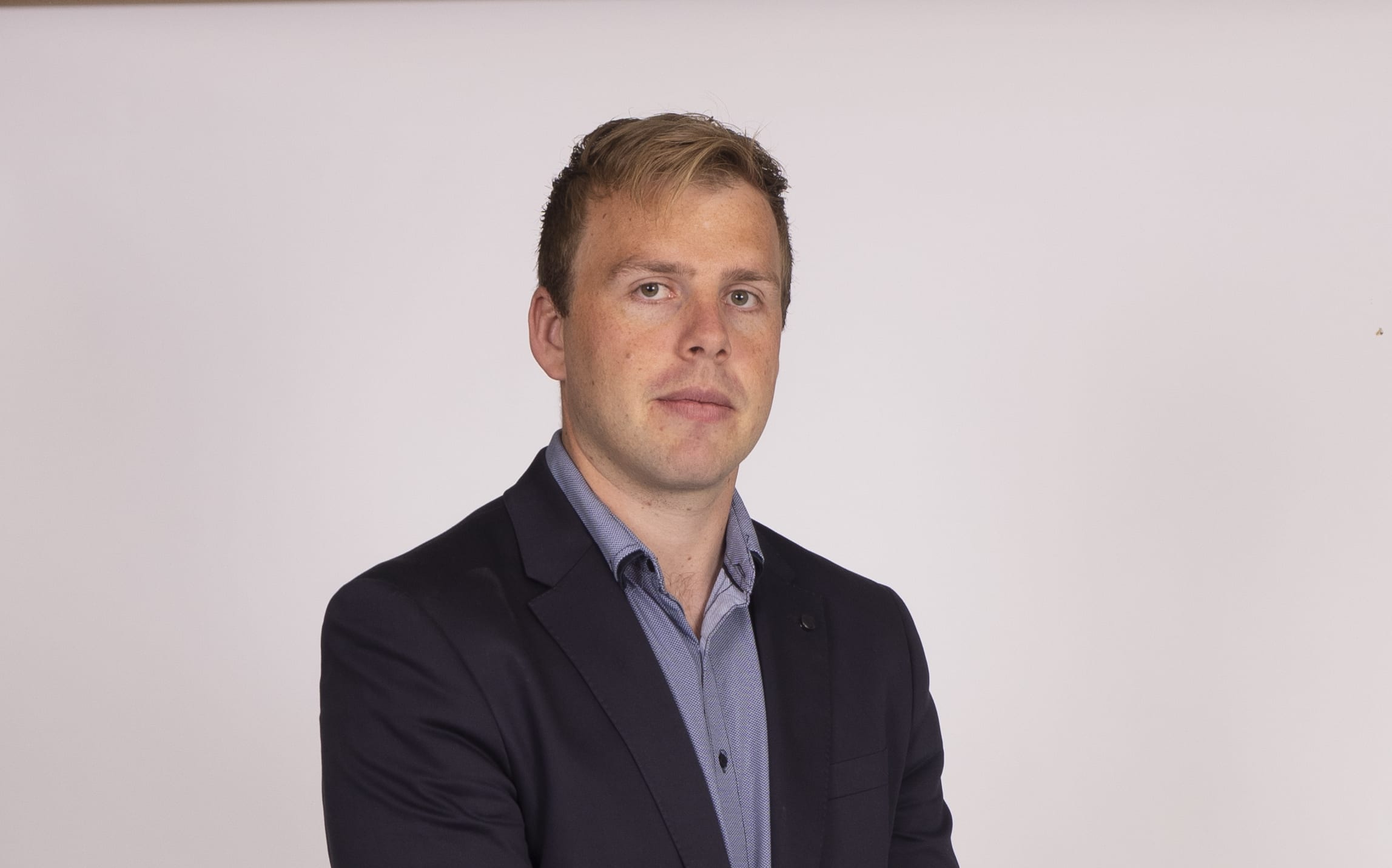 Steffen Bertram resigned as a councillor in Carterton on Monday.
