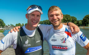 Mahe Drysdale with good friend and rival Ondrej Synek  in 2018.