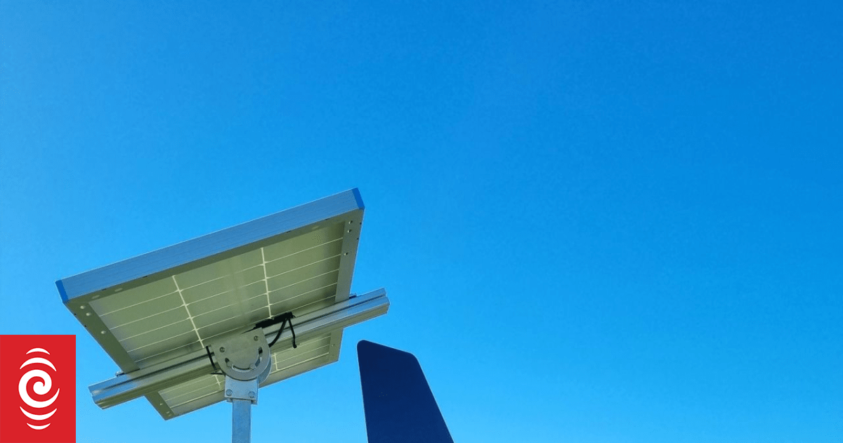 Shoe-box sized device helps growers detect diseases