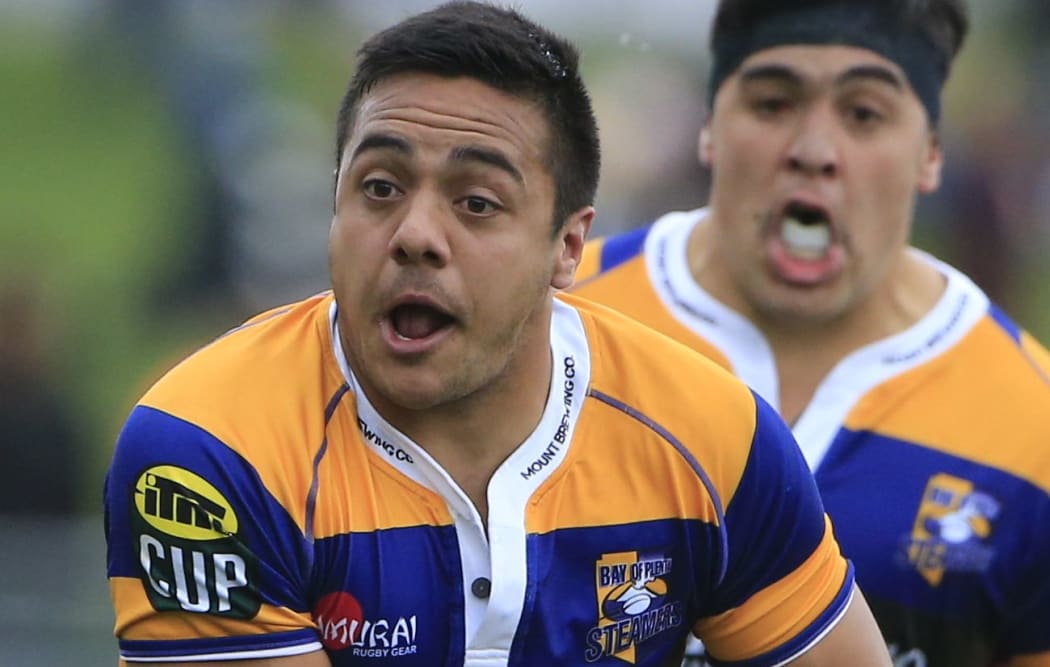 Bay of Plenty's Chase Tiatia makes a break.