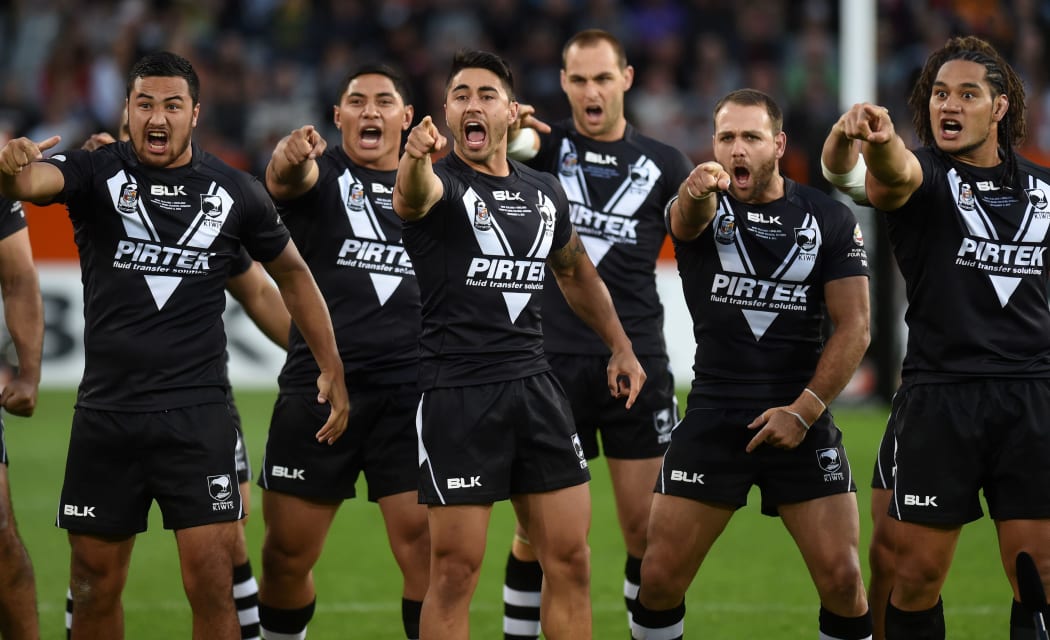 Kiwi's perform haka during 4-Nations 2014.