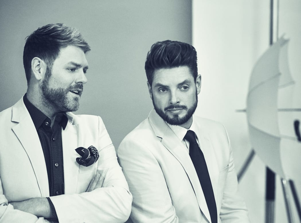 Brian McFadden (L) and Keith Duffy (R)