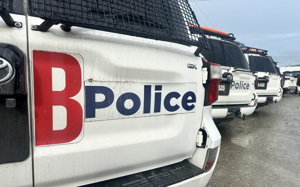There was some heavy rain in the morning in the capital but the sun is now out however the Solomon Islands metservice is still forecasting more wet weather today and has issued a strong wind warning.