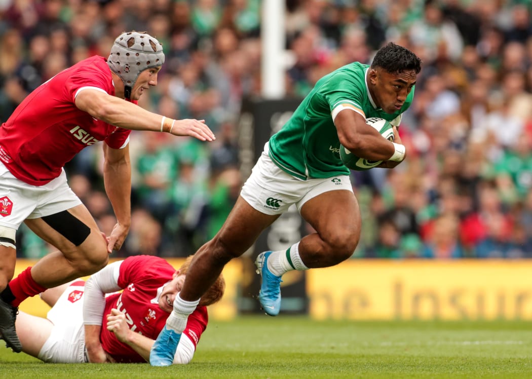 Ireland midfielder Bundee Aki was born in Auckland to Samoan parents.