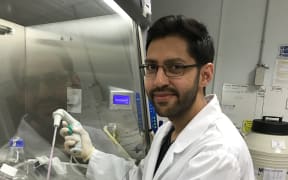 Dr Andrew Das