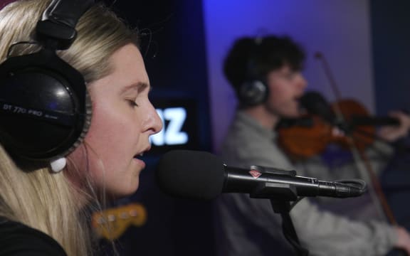 Jamie McDell and band live in the RNZ Auckland studio.