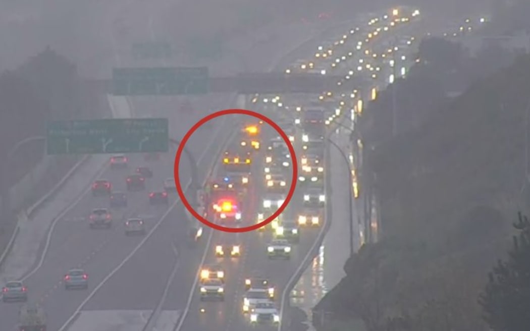 Six-car crash blocks lane on SH1 in Wellington