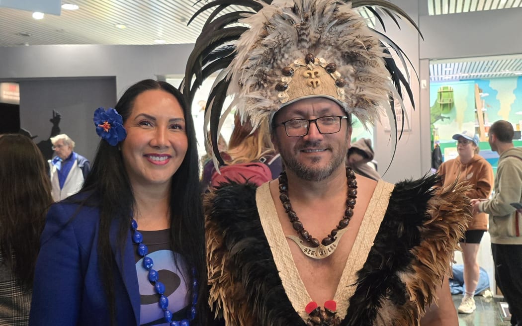 (L-R) Chile's Ambassador to New Zealand Manahi Pakarati, and one of the leaders of Puku Rangi Tea, Antonio Antan
