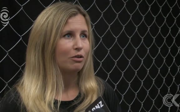 Forty people live like a caged animal for the weekend