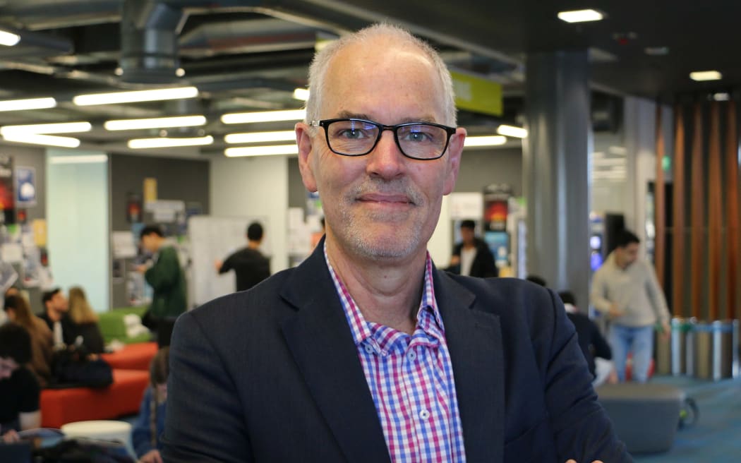 Chris Bullen, Professor of  Population Health  Auckland University says messaging over alcohol and pregnancy is inconsistent.