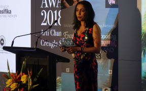 Arti Chand accepts the Pasifika Businesswoman of the Year Award