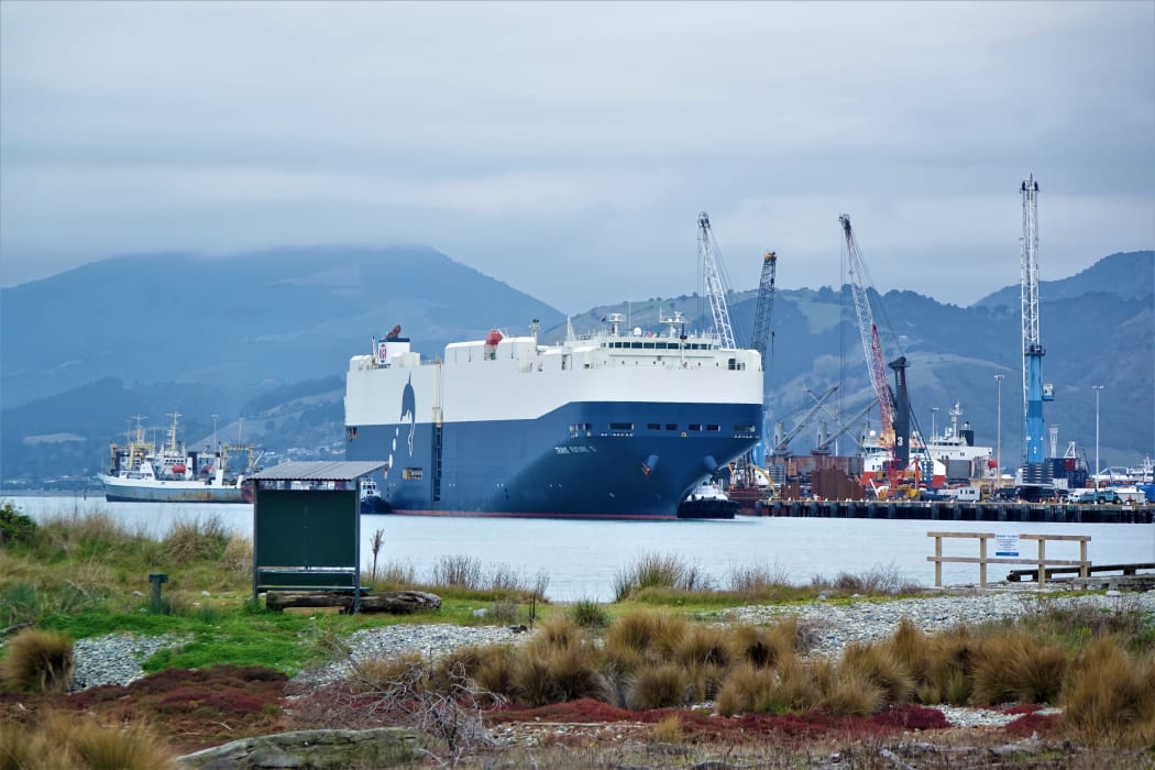Haulashore Island is only a stone's throw from the city's waterfront.